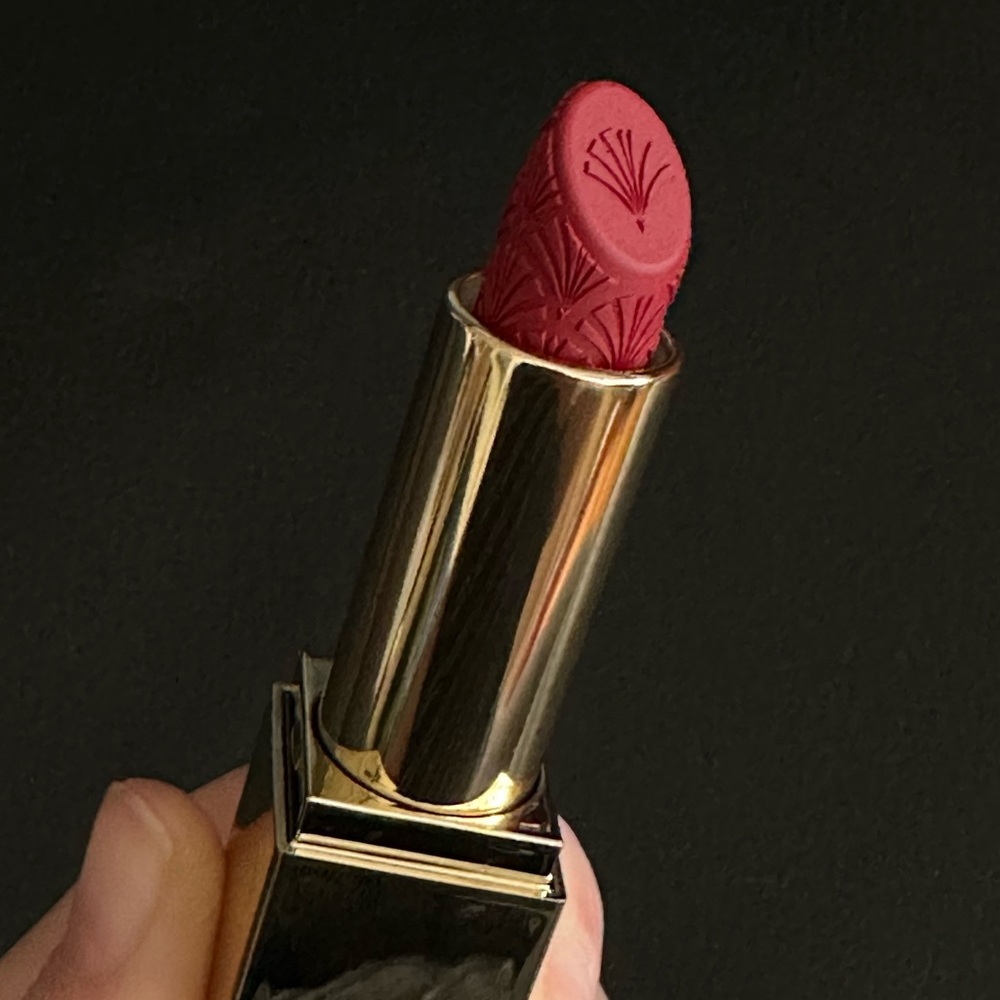 Estée Lauder limited edition lipstick *NWOT*